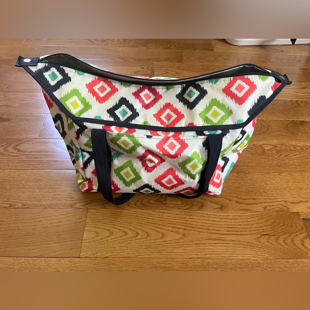Thirty-One 31 Geometric large Fresh Market thermal cooler Tote